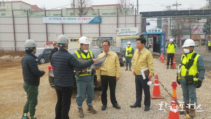 미세먼지 현장방문 중인 행정부시장