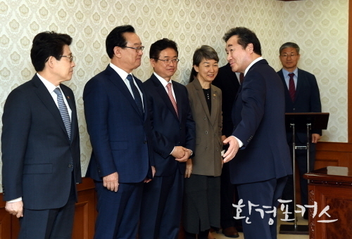 이낙연_총리_낙동강_물_문제_MOU_체결식_서울청사_<사진=국무총리실 제공>