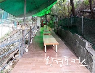 개발제한구역 내 주요 위반사례 - 계곡 위 불법 가설물 설치