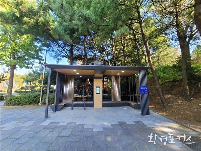 서곶근린공원에 설치한 미세먼지 안심 스마트 쉼터 사진