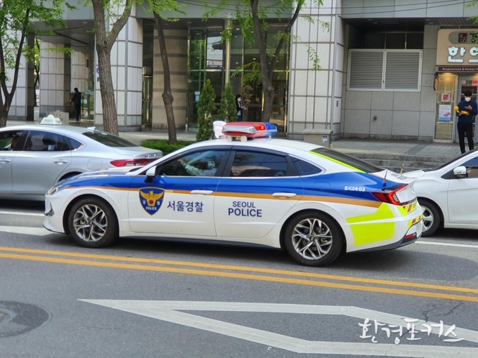 서울시내를 달리는 순찰차량 모습