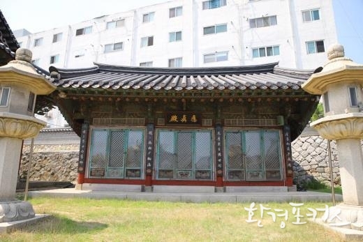 부용암 응진전