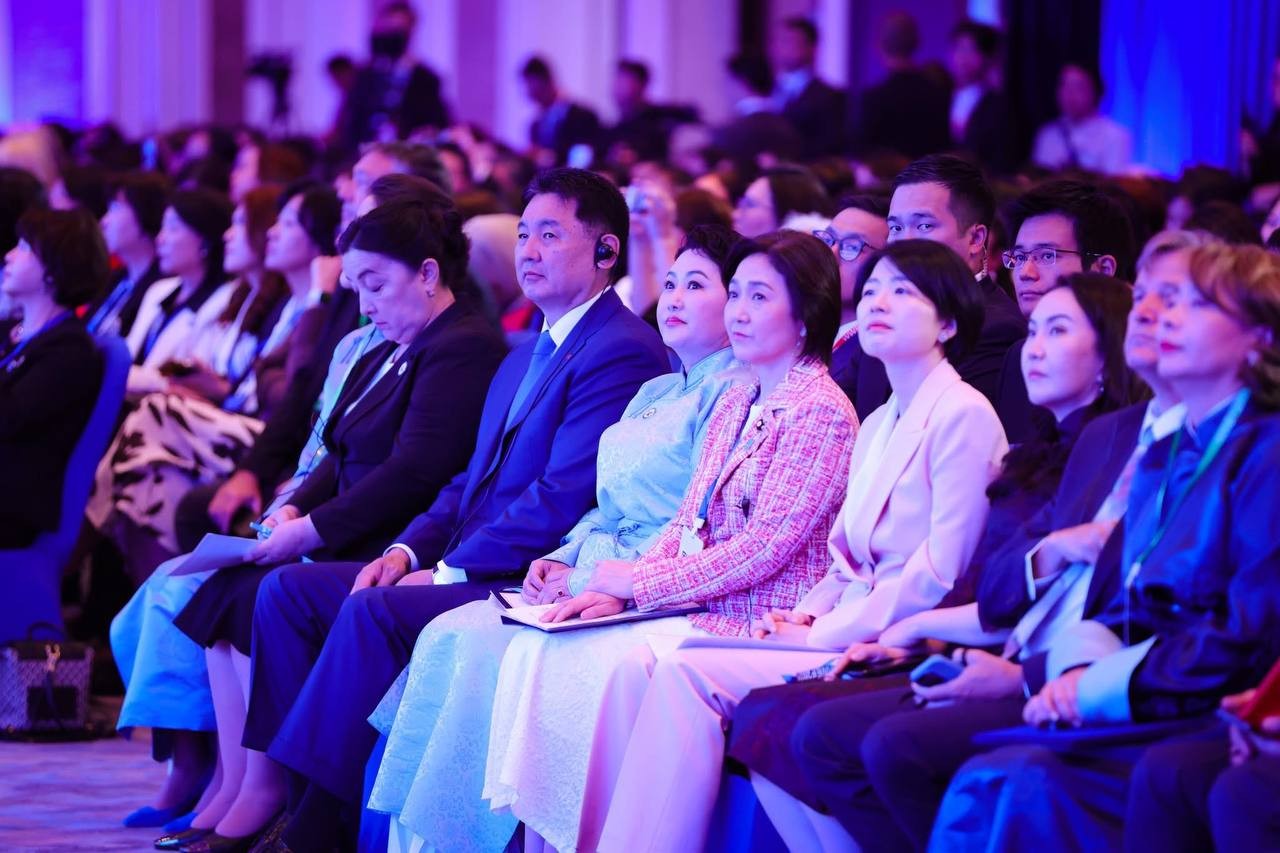 회의 참석 사진 제공 국회