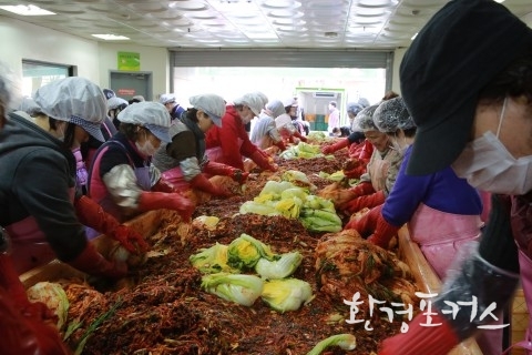 군포제일교회-성민원, 어려운 이웃 위한 ‘사랑의 김장 나누기’ 진행