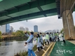 서울시, 안양천에서 EM 흙공 던지기 등 수질 개선 캠페인 <줍Go 던지Go 살리Go> 실시