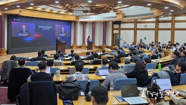 탈원전은 방향, 원전은 쟁점… 에너지믹스 논의가 멈춰 선 이유