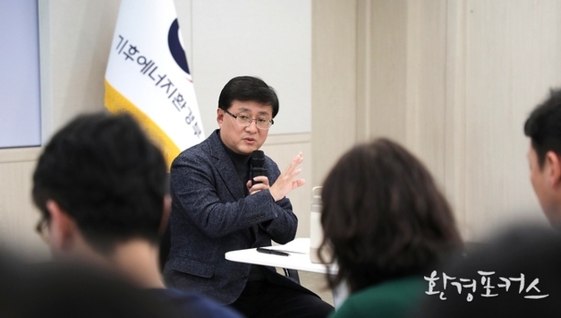 김성환 장관 “이재명 임기 안에 녹조 원천 해결… 탈플라스틱 대책, 연내 안 공개”