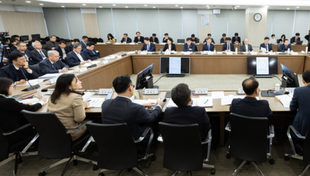 매립지 이전과 공공기관 통합… 기후부 업무보고, 미뤄온 결정이 쟁점으로
